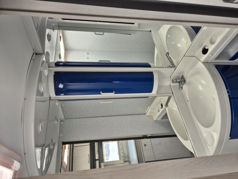 Каравана Chateau 4 МЕСТА WC БАНЯ ФОРСЕЛТ , снимка 12 - Каравани и кемпери - 50779083