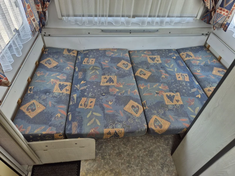 Каравана Chateau 4 МЕСТА WC БАНЯ ФОРСЕЛТ , снимка 10 - Каравани и кемпери - 50779083