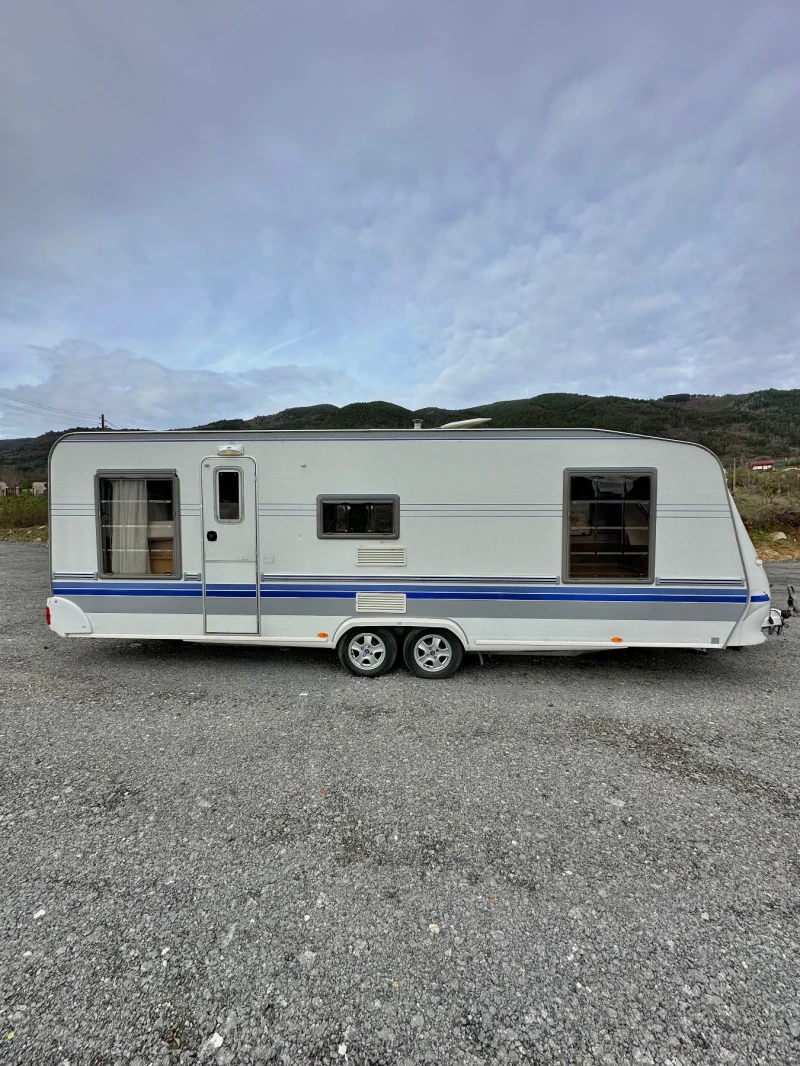 Каравана Hobby Prestige / НОВ ВНОС / РЕГИСТРИРАНА / Баня и WC, снимка 4 - Каравани и кемпери - 52750677