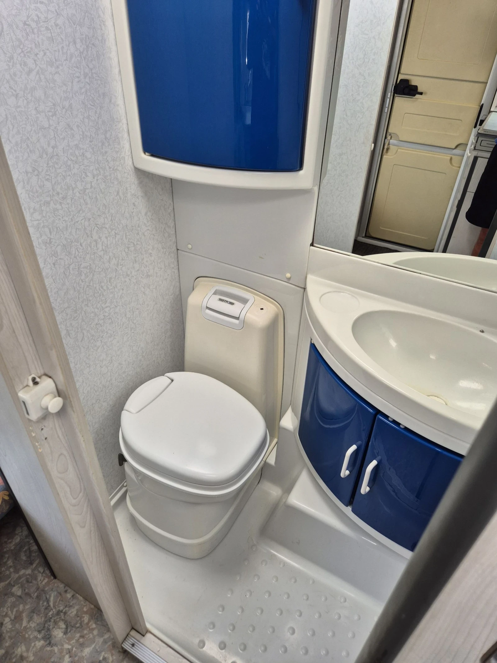  Chateau 4  WC    | Mobile.bg   11