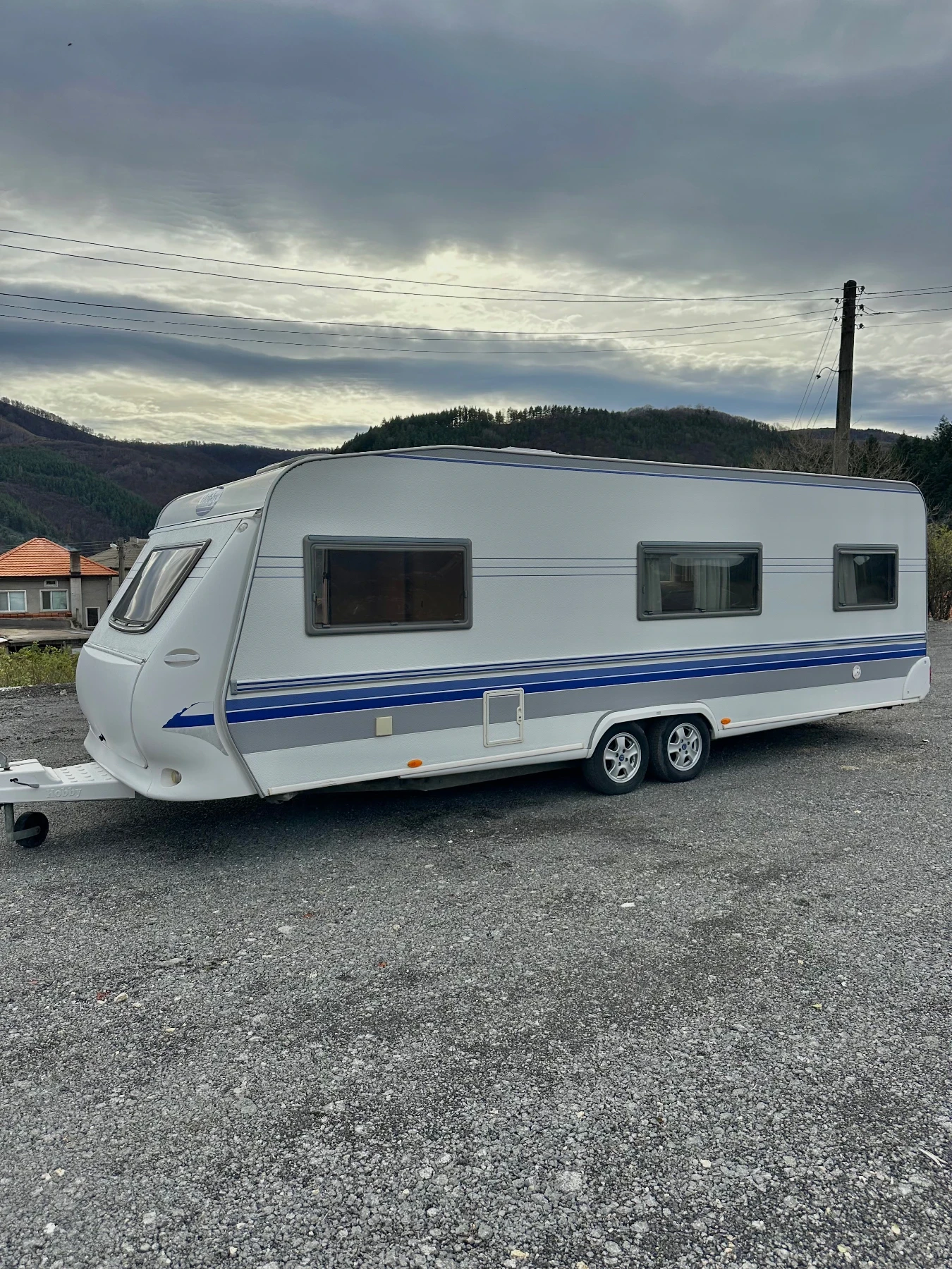 Каравана Hobby Prestige / НОВ ВНОС / РЕГИСТРИРАНА / Баня и WC - изображение 2