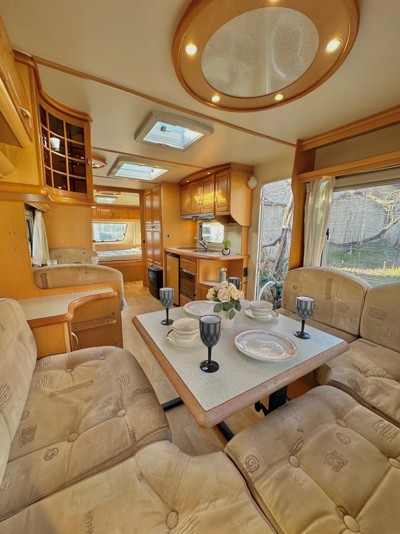 Каравана Hobby Prestige / НОВ ВНОС / РЕГИСТРИРАНА / Баня и WC - изображение 7