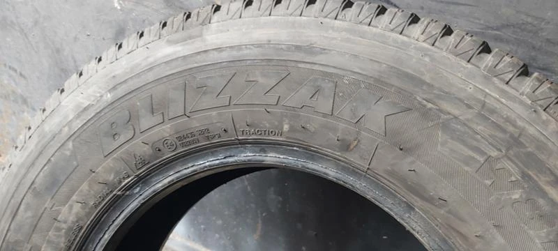 Гуми Зимни 215/75R16, снимка 8 - Гуми и джанти - 35129921