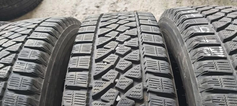 Гуми Зимни 215/75R16, снимка 5 - Гуми и джанти - 35129921