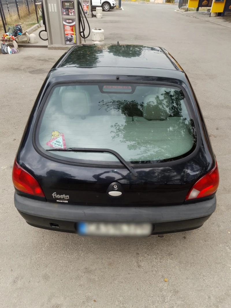 Ford Fiesta, снимка 4 - Автомобили и джипове - 47411376