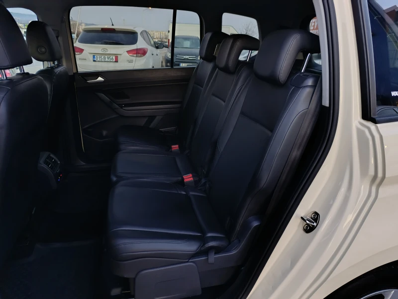 VW Touran 1.9 TDI 150к.с., снимка 11 - Автомобили и джипове - 49368342