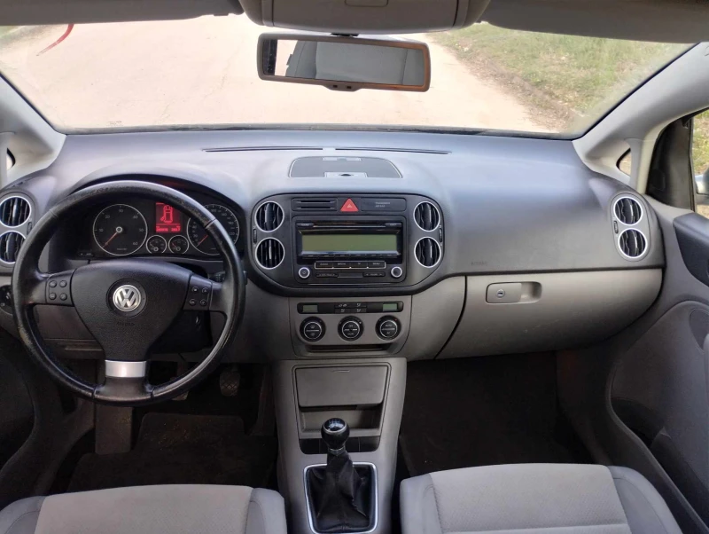 VW Golf Plus 1.9 TDi, снимка 13 - Автомобили и джипове - 49600230