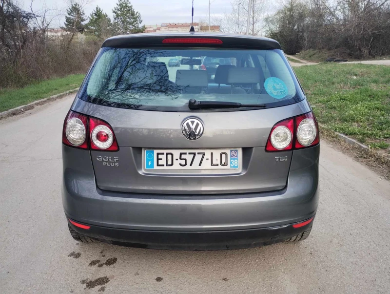 VW Golf Plus 1.9 TDi, снимка 8 - Автомобили и джипове - 49600230