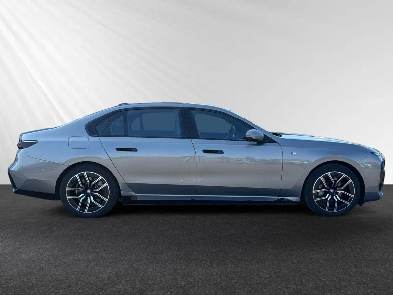 BMW i7 eDrive50/ M-SPORT/ HEAD UP/ PANO/ B&W/ 360/, снимка 4 - Автомобили и джипове - 51615955