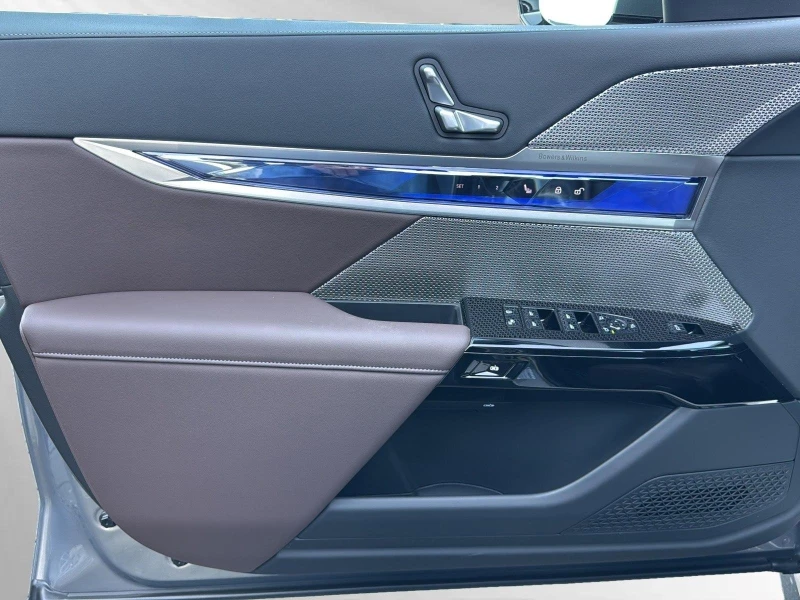 BMW i7 eDrive50/ M-SPORT/ HEAD UP/ PANO/ B&W/ 360/, снимка 7 - Автомобили и джипове - 51615955
