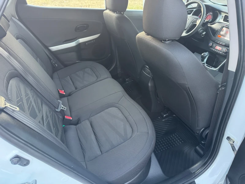 Kia Ceed 1.4Бензин/Климатроник/Навигация/Камера/Euro 5b, снимка 9 - Автомобили и джипове - 51671985