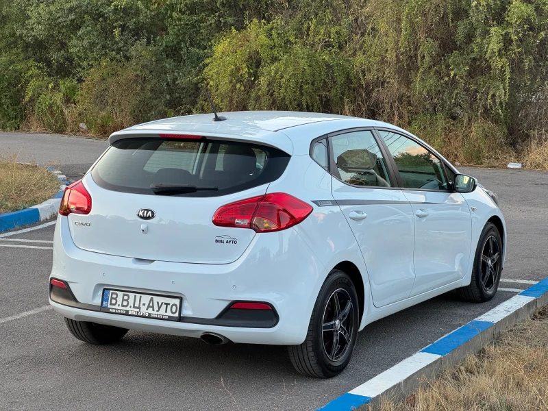 Kia Ceed 1.4Бензин/Климатроник/Навигация/Камера/Euro 5b, снимка 3 - Автомобили и джипове - 51671985