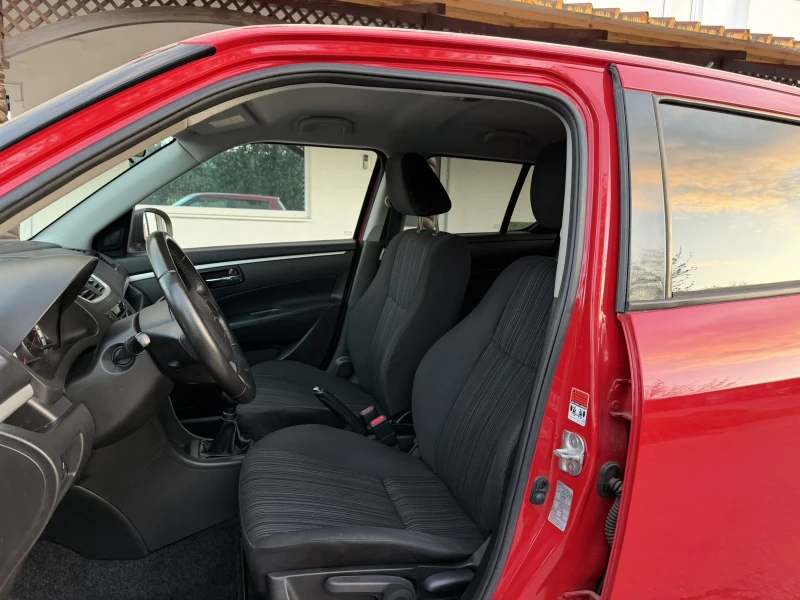 Suzuki Swift, снимка 4 - Автомобили и джипове - 53124160