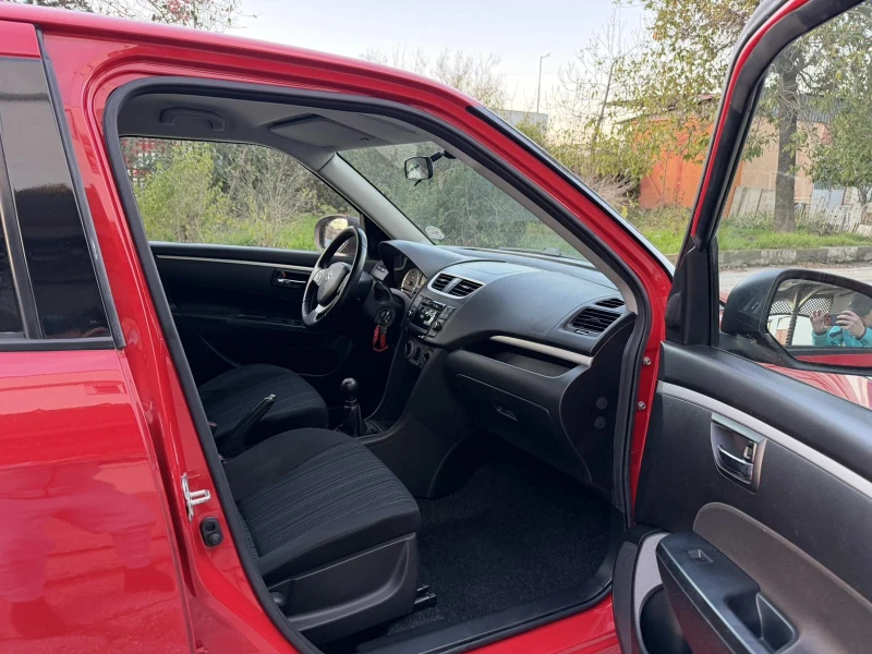 Suzuki Swift, снимка 13 - Автомобили и джипове - 53124160