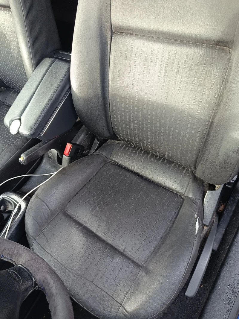 VW Golf, снимка 11 - Автомобили и джипове - 53360324