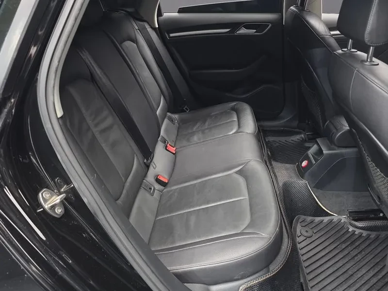 Audi A3 1.6 TDI, снимка 12 - Автомобили и джипове - 54971522