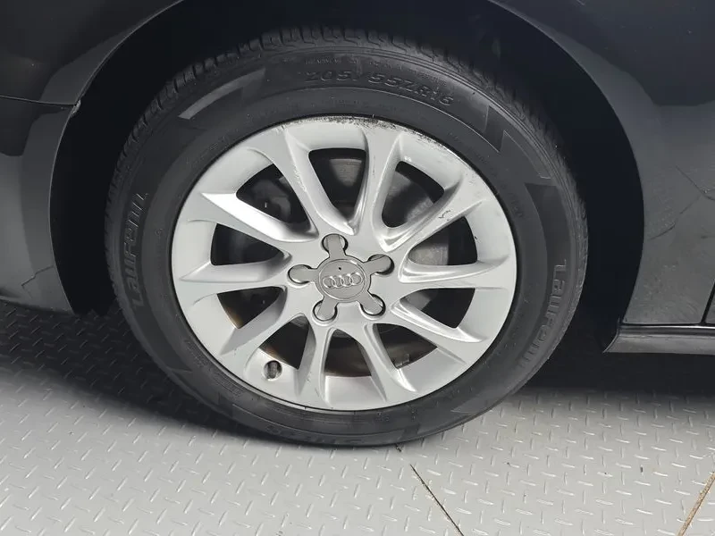 Audi A3 1.6 TDI, снимка 5 - Автомобили и джипове - 54971522