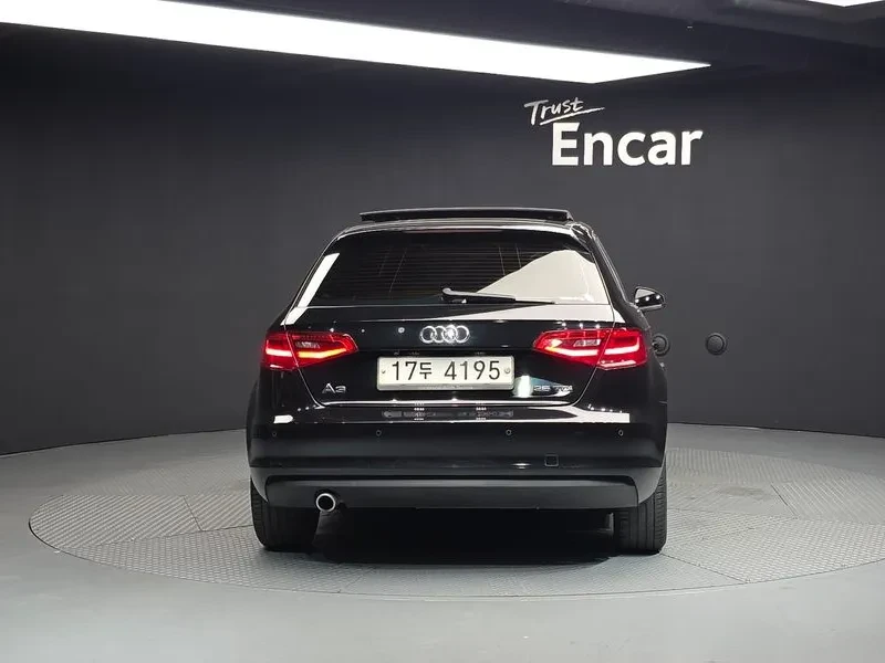 Audi A3 1.6 TDI, снимка 4 - Автомобили и джипове - 54971522