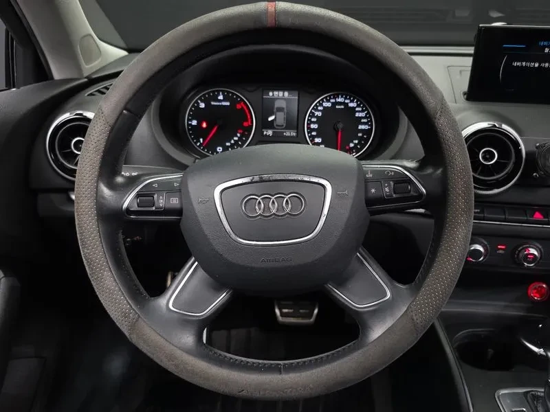 Audi A3 1.6 TDI, снимка 13 - Автомобили и джипове - 54971522