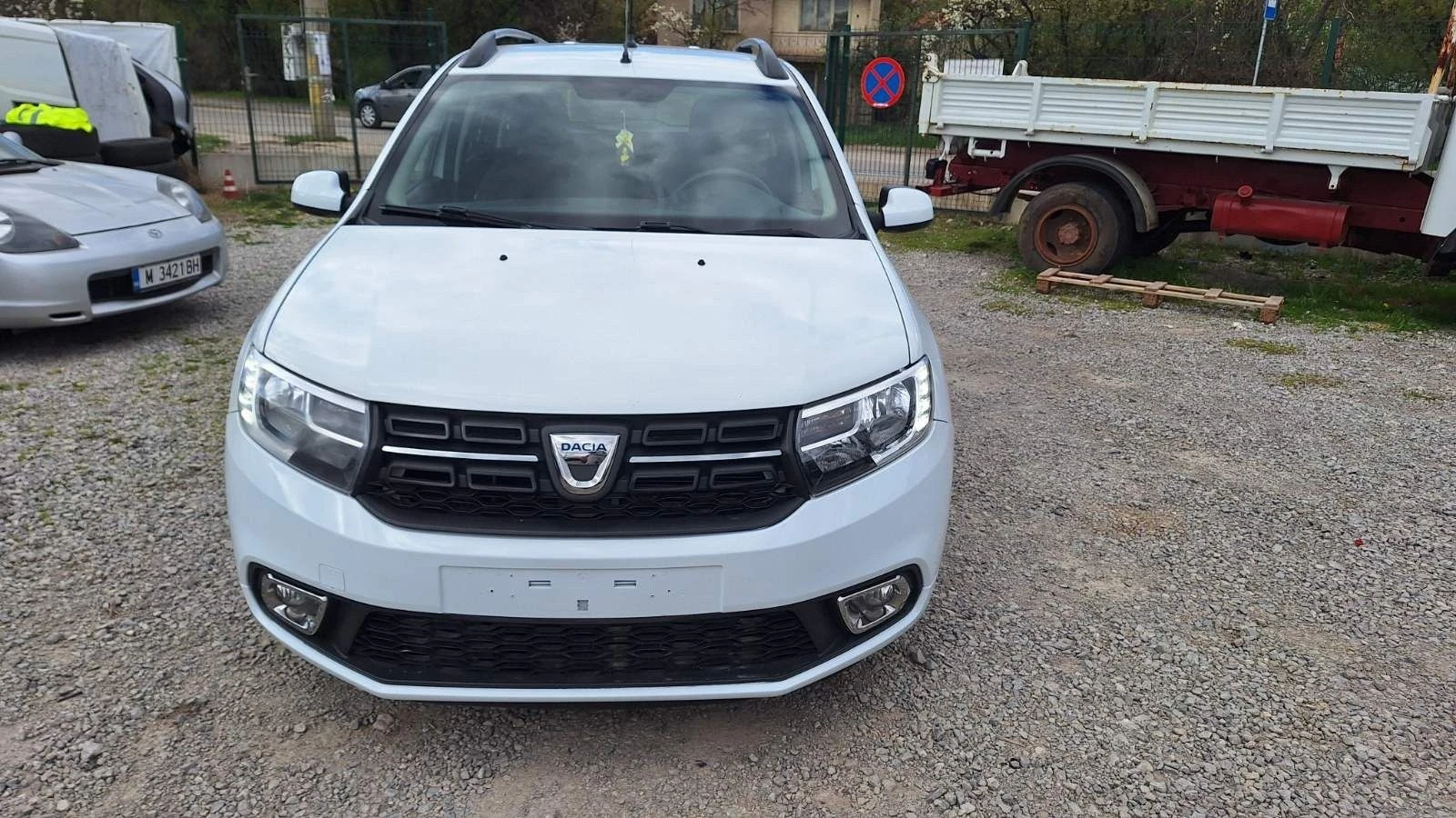 Dacia Logan - [1] 