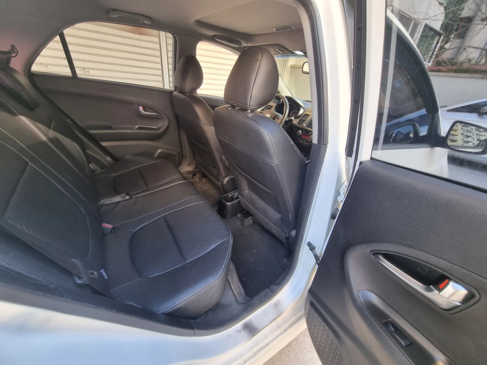 Kia Picanto Автоматик - изображение 10
