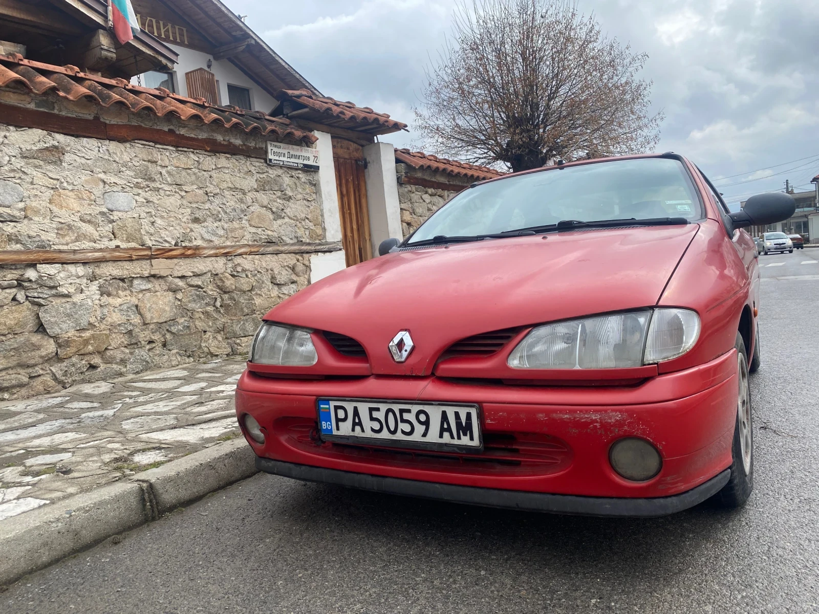Renault Megane Coach - изображение 2