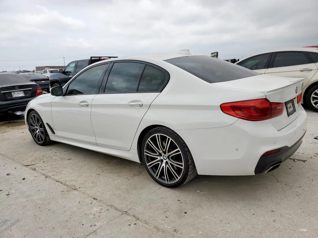BMW 540 M* SPORT* ДИГИТАЛНО* ТАБЛО* ДИСТРОНИК* ПОДГРЕВ* КА - изображение 4