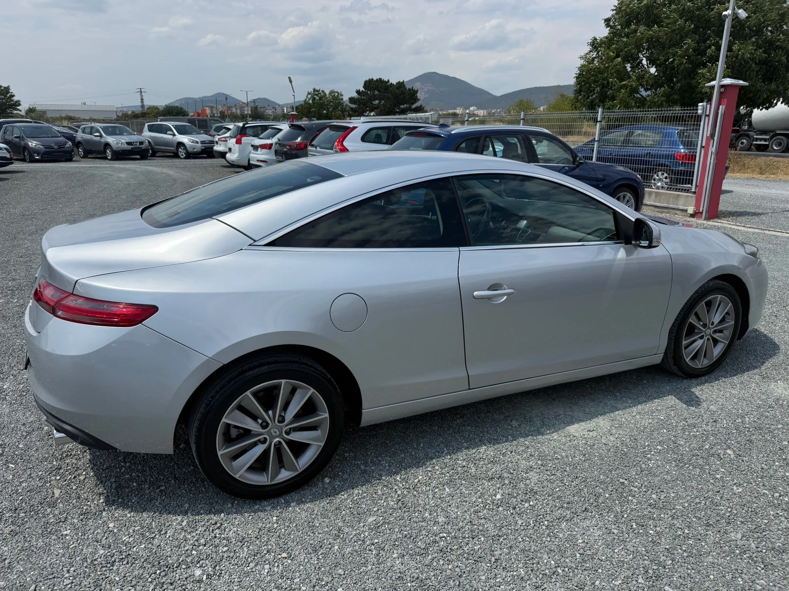 Renault Laguna Coupe (KATO НОВА) - изображение 5