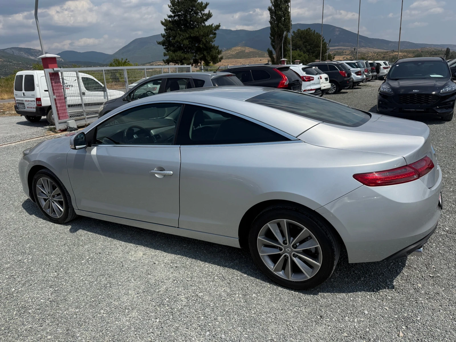 Renault Laguna Coupe (KATO НОВА) - изображение 9
