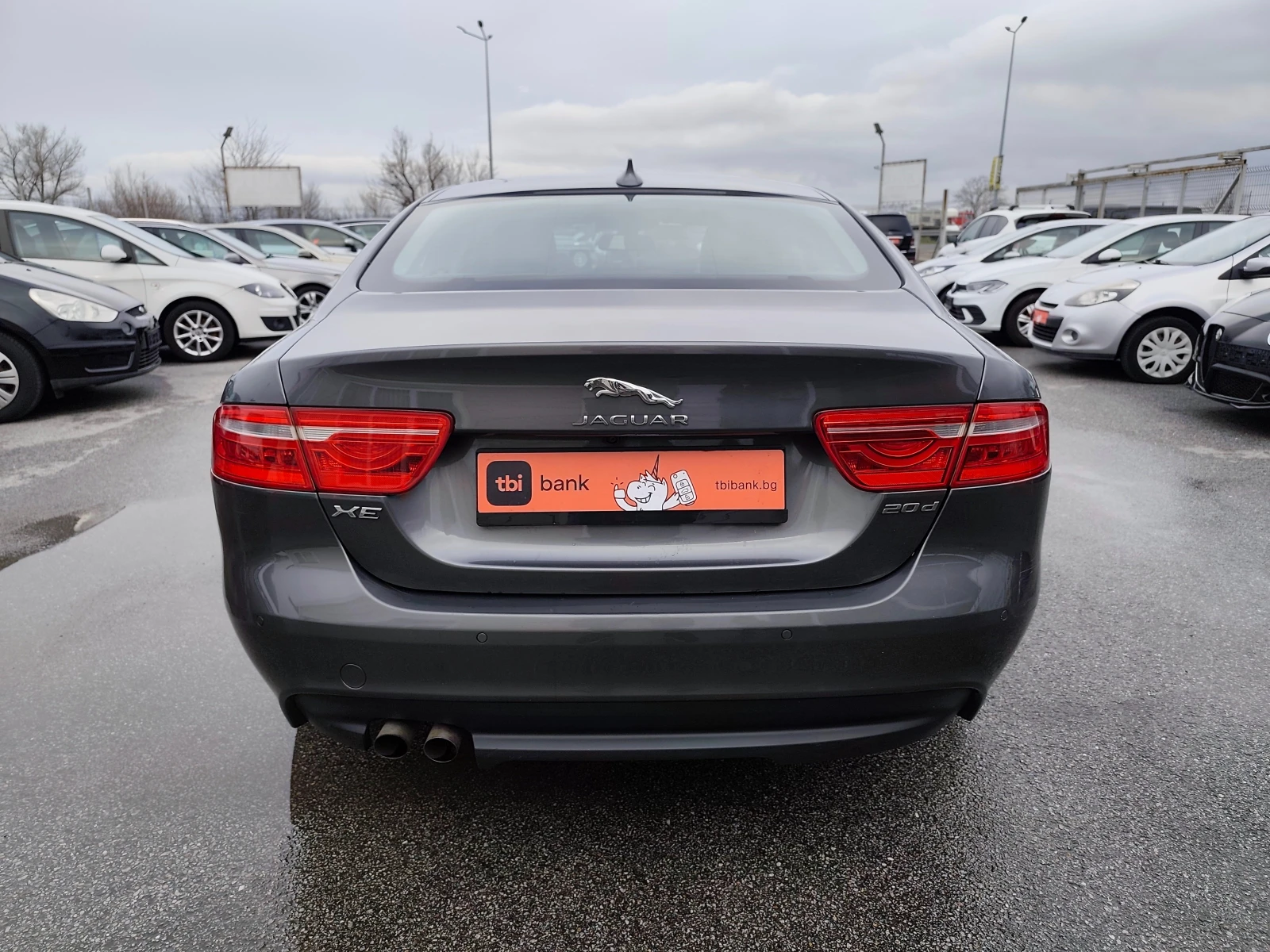 Jaguar XE 2.0D 180кс. - изображение 4