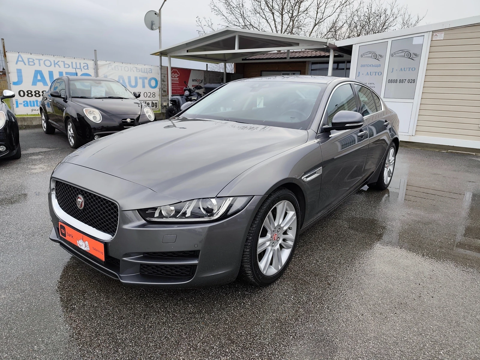Jaguar XE 2.0D 180кс. - изображение 7