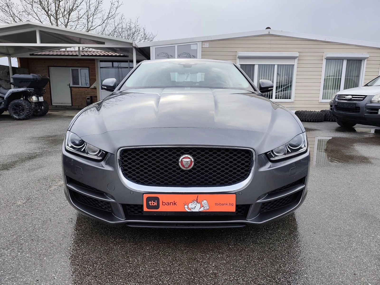 Jaguar XE 2.0D 180кс. - изображение 8