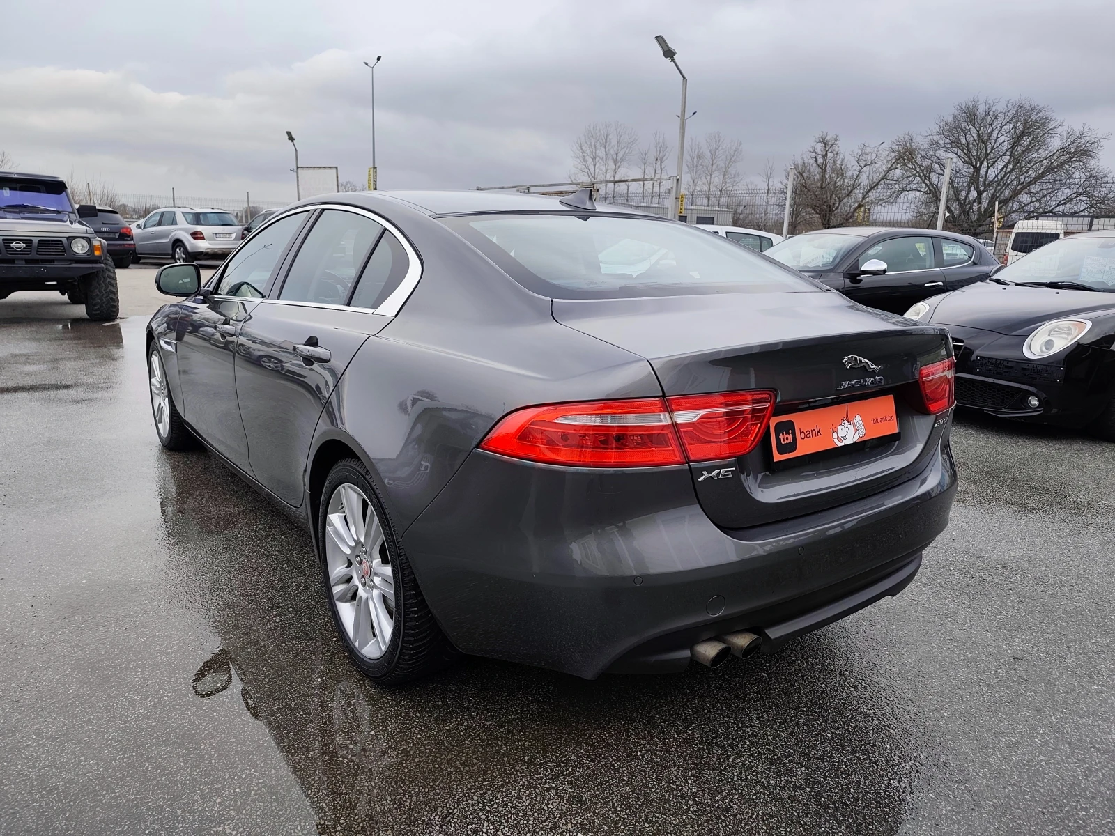 Jaguar XE 2.0D 180кс. - изображение 5