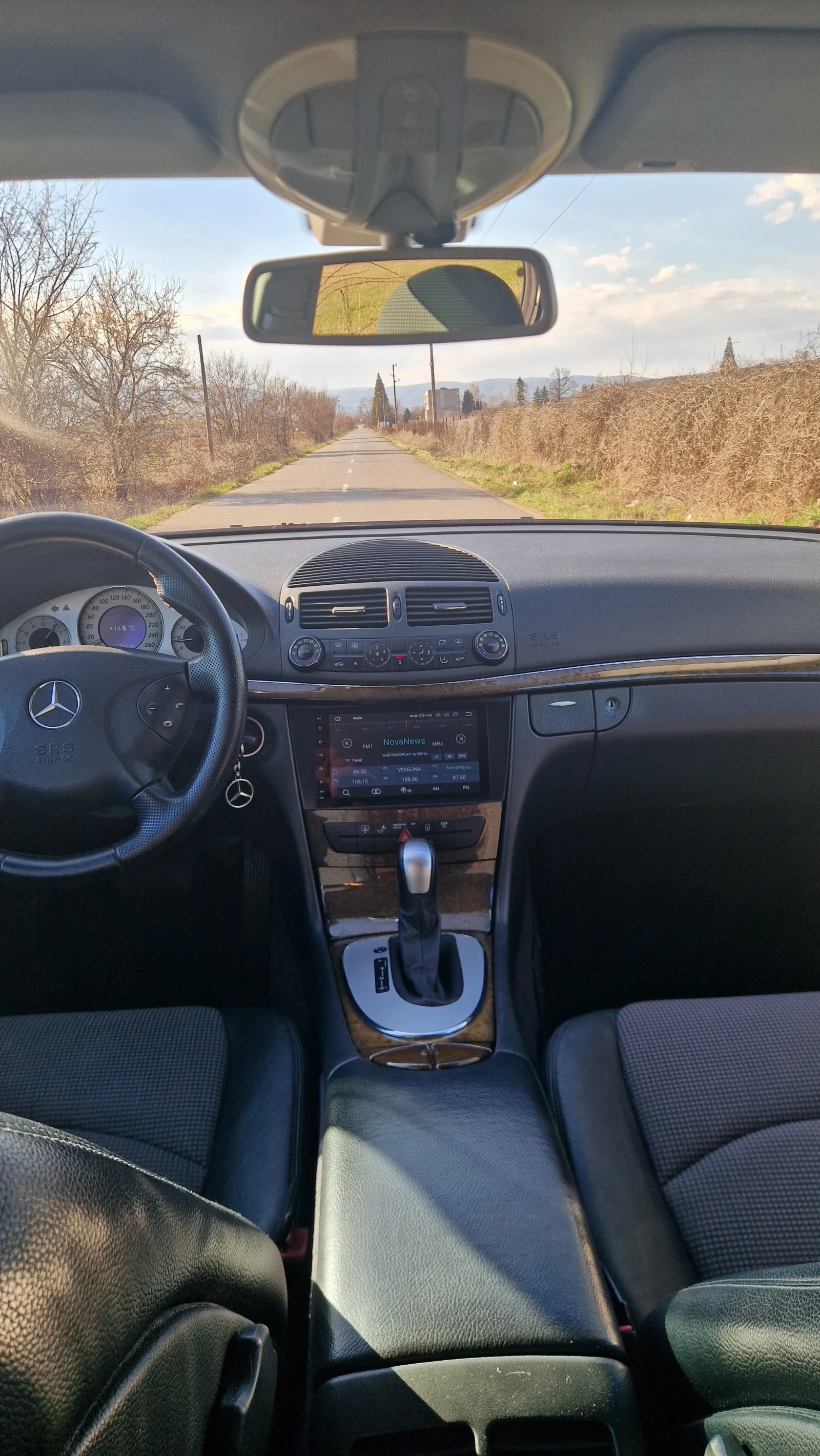 Mercedes-Benz E 320 V6 5G Tronic, снимка 12 - Автомобили и джипове - 53838204