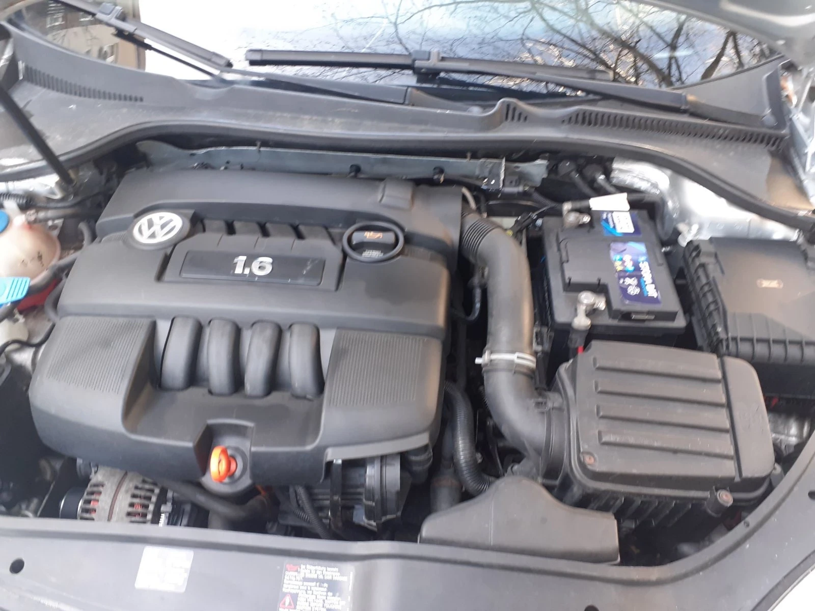 VW Jetta 1.6, снимка 11 - Автомобили и джипове - 53896545