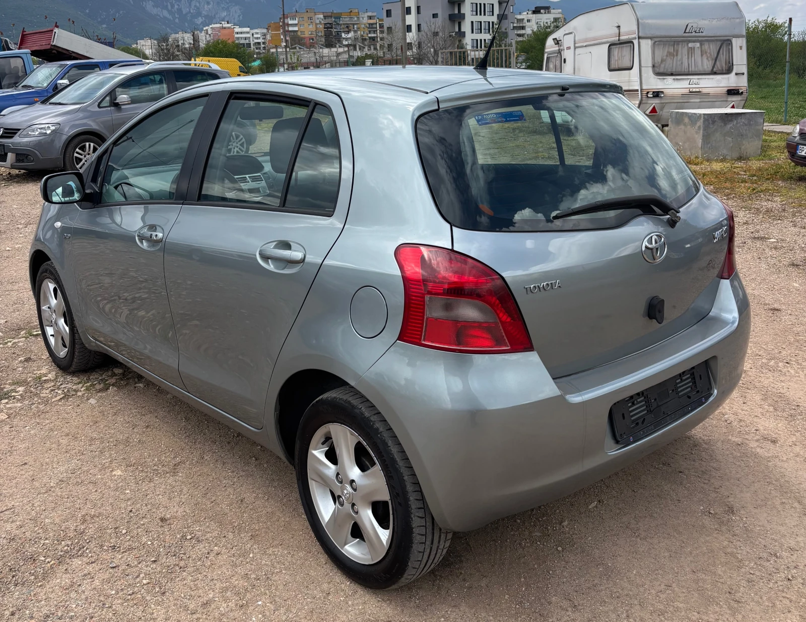 Toyota Yaris 1.4 D-4D, снимка 5 - Автомобили и джипове - 54286085
