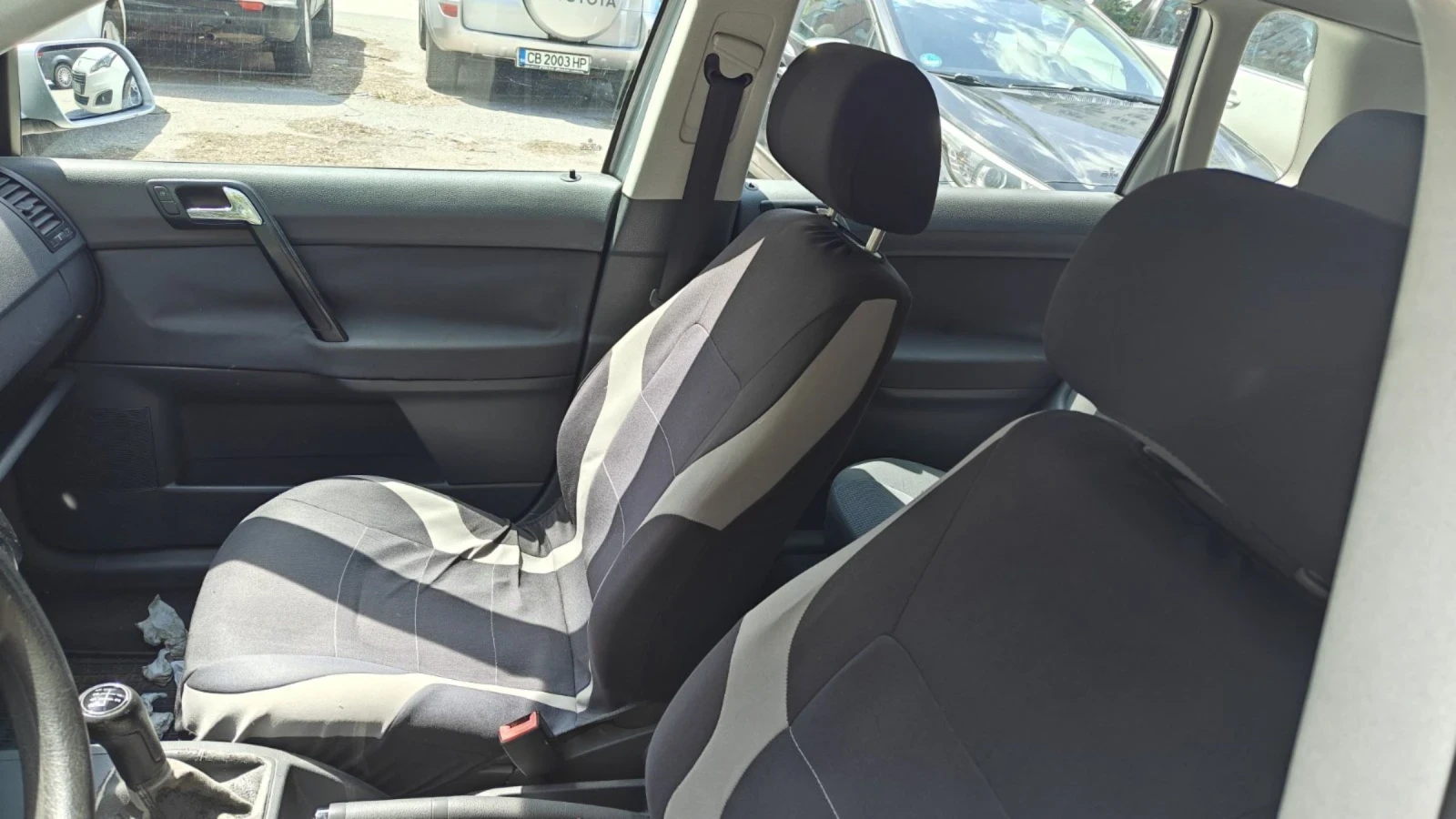 VW Polo 1.4 75 к.с., снимка 8 - Автомобили и джипове - 54672151