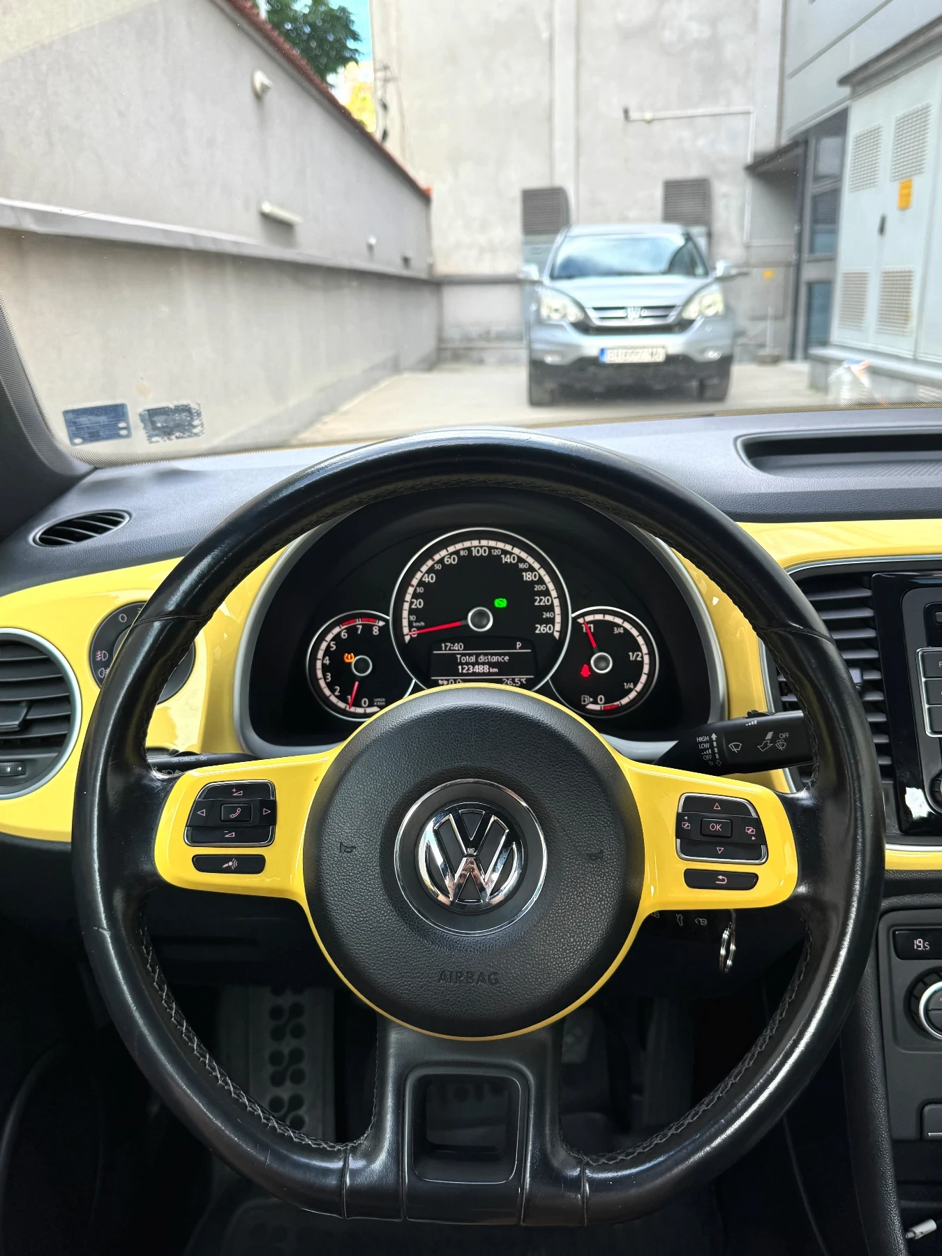 VW New beetle 1.2 TSI, снимка 6 - Автомобили и джипове - 54723338