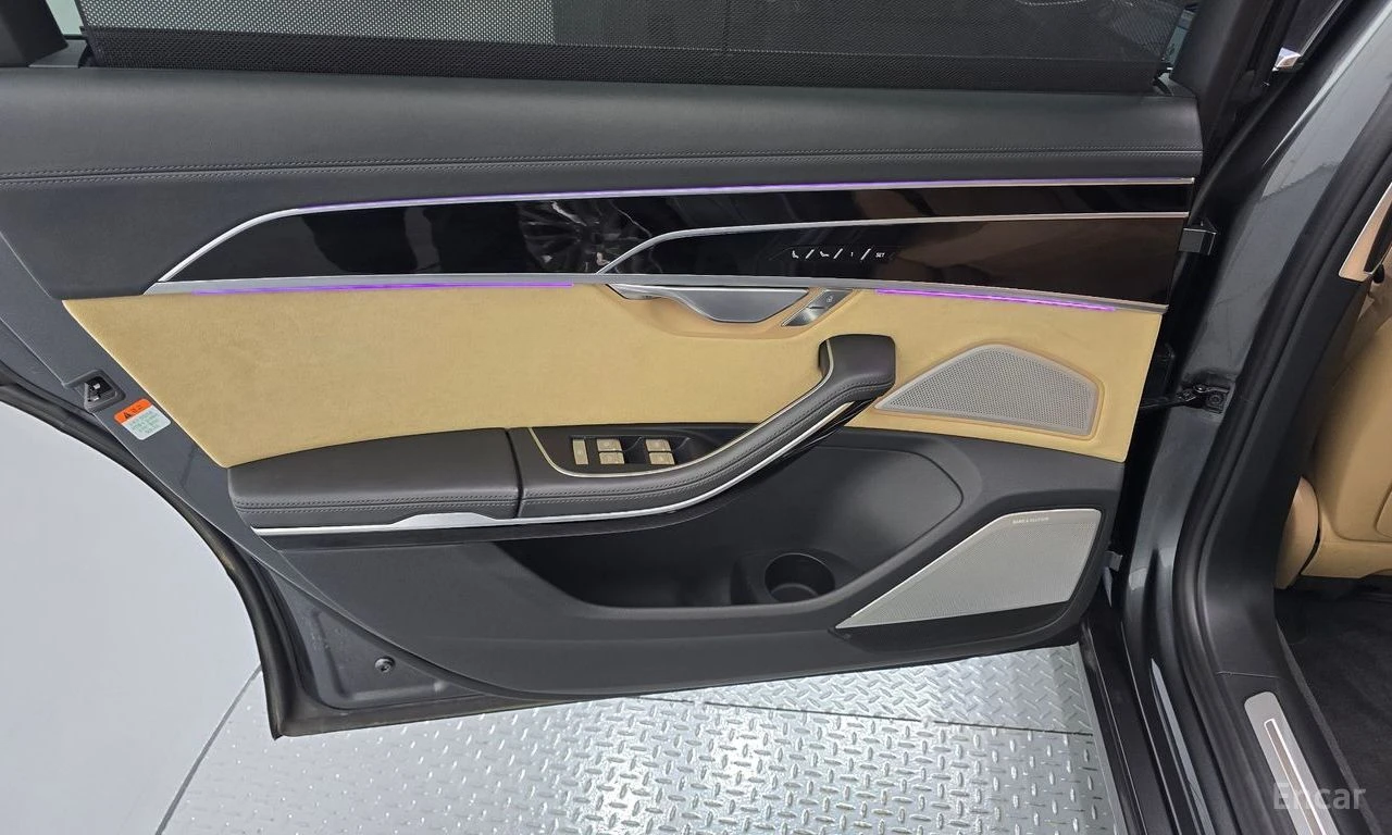Audi A8 * ФИКСИРАНА ЦЕНА ДО БЪЛГАРИЯ * АВТОКРЕДИТ, снимка 15 - Автомобили и джипове - 55468907