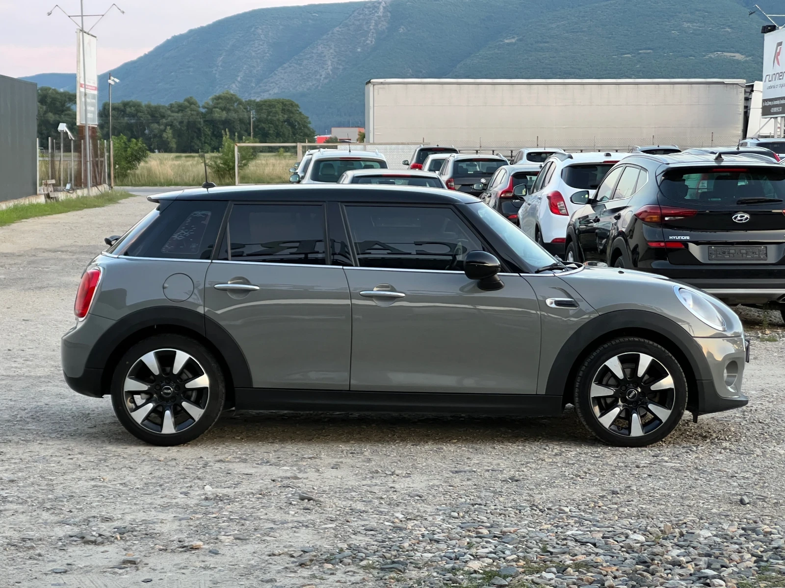 Mini Cooper D 1.5D-116к.с./ Nardo Grey/ Автомат/KEYLESS/EURO6B, снимка 4 - Автомобили и джипове - 55629186