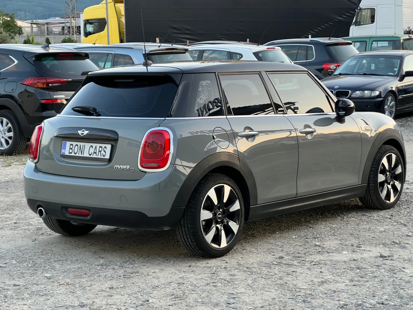 Mini Cooper D 1.5D-116к.с./ Nardo Grey/ Автомат/KEYLESS/EURO6B, снимка 5 - Автомобили и джипове - 55629186