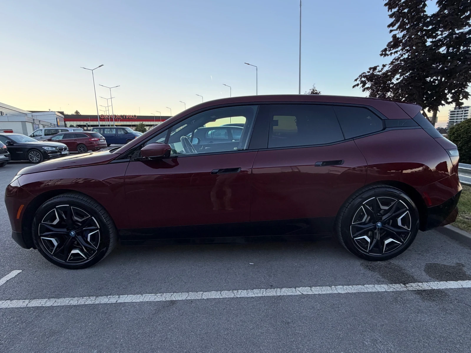 BMW iX, снимка 5 - Автомобили и джипове - 56351564