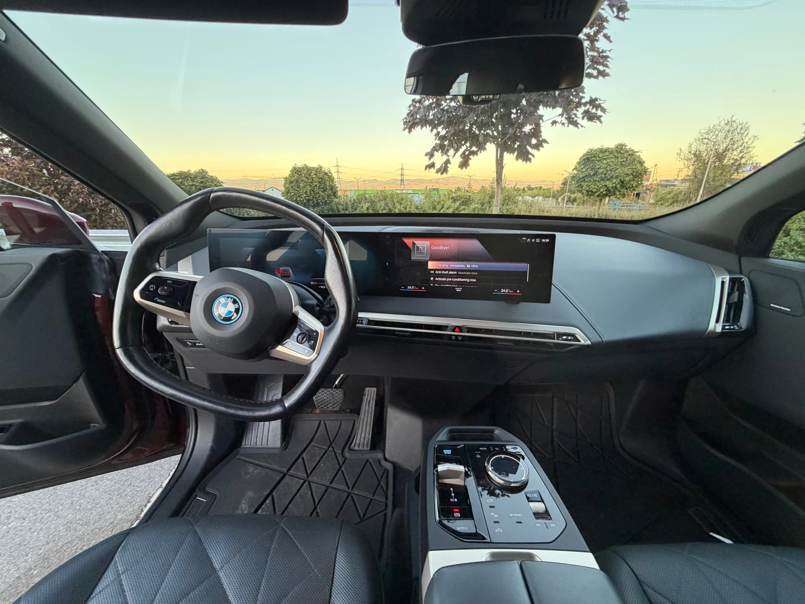 BMW iX, снимка 9 - Автомобили и джипове - 56351564