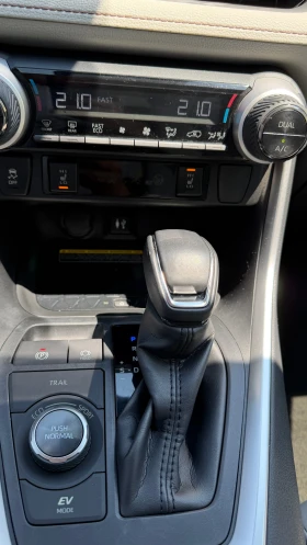 Toyota Rav4 4х4 Hybrid Luxury ГАРАНЦИЯ!, снимка 15