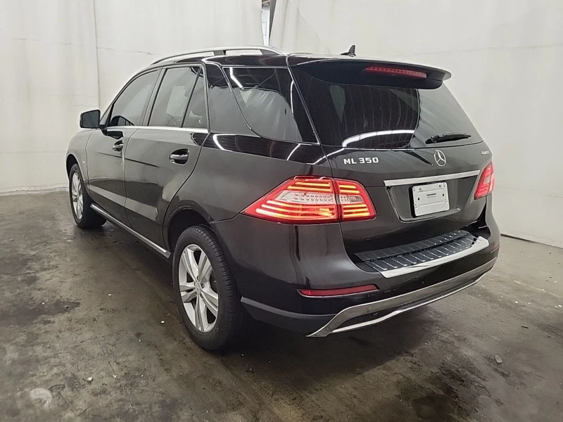 Mercedes-Benz ML 350 Камера* Подгрев* 4Matic* От представителство, снимка 1 - Автомобили и джипове - 47067394