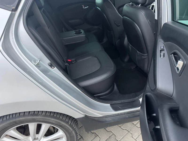 Hyundai IX35 2, 0i 4x4, 163ps, ев5, кожа, мулти, авто, климатро, снимка 10 - Автомобили и джипове - 49455901