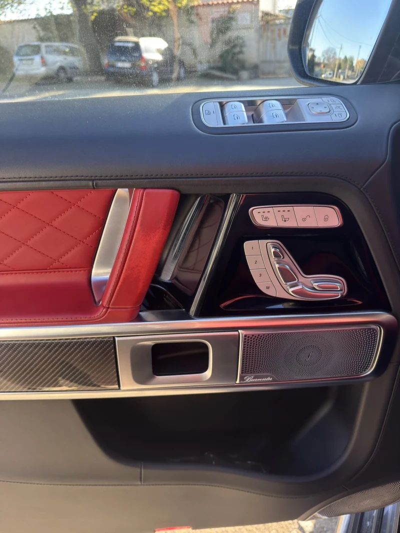 Mercedes-Benz G 63 AMG, снимка 13 - Автомобили и джипове - 52318869