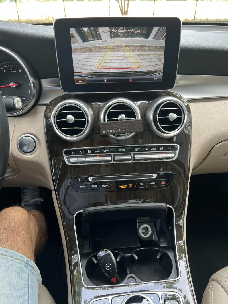 Mercedes-Benz GLC 300 4MATIC, БЕЗ ИНЦИДЕНТИ, снимка 12 - Автомобили и джипове - 51722606