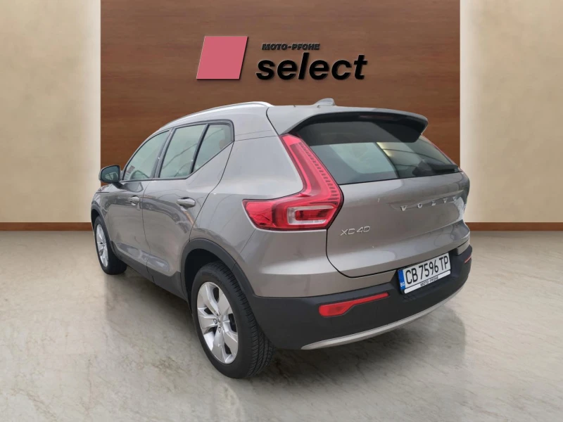 Volvo XC40 B4, снимка 7 - Автомобили и джипове - 53046660