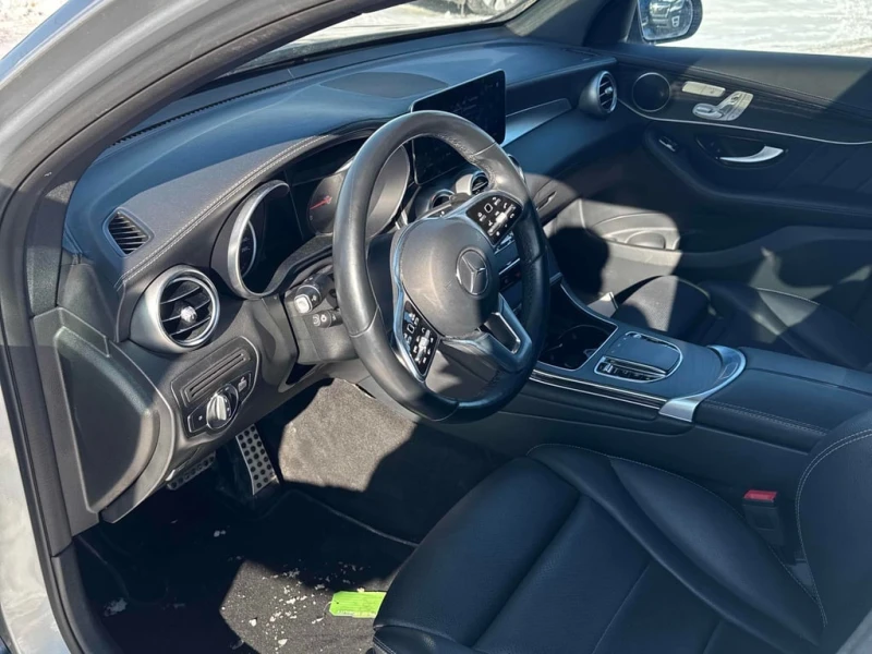 Mercedes-Benz GLC 300 * 4Matic * Keyless * CARFAX * 2 Ключа * Дистроник, снимка 5 - Автомобили и джипове - 53358640